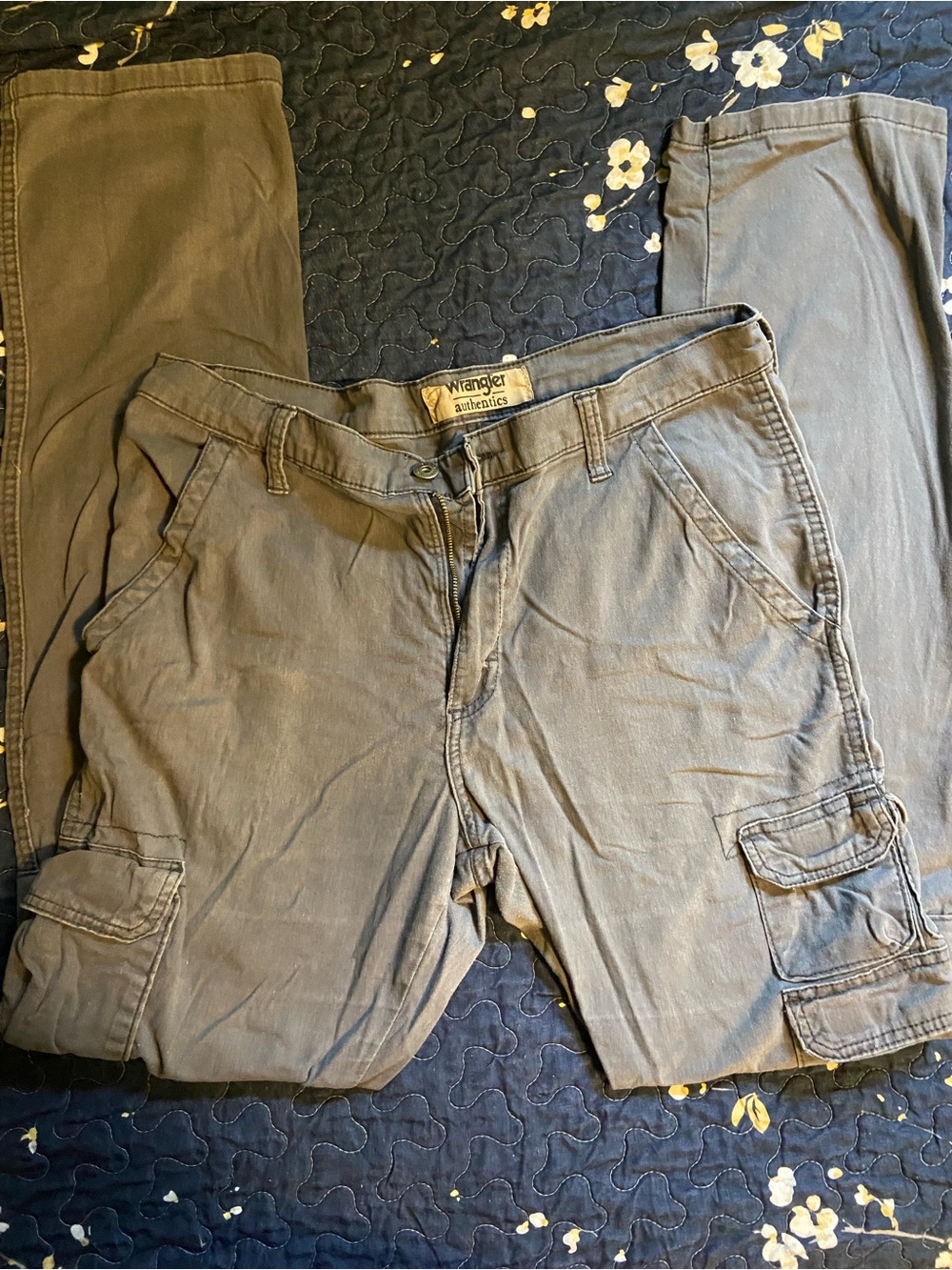 Wrangler Men’s Cargo Pants
Size - 32